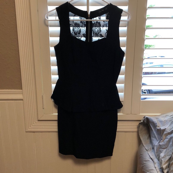 Dress - Picture 1 of 2